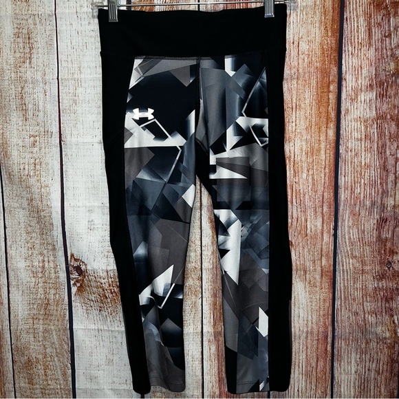 Under Armour Pants - Under Armour compression pants women’s size small